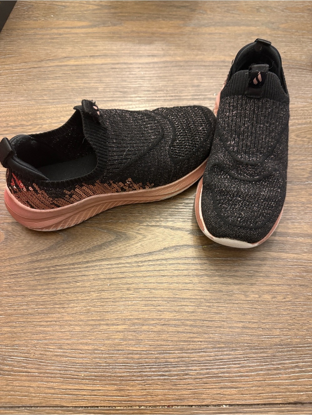 Skechers Kids Black and Pink Sequins Slip-On Knit Sneakers Girls 3.5
